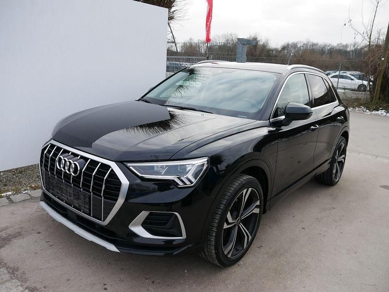 Gebraucht Audi Q3 Advanced Plus 200 PS (147 kW) 2022 Mythosschwarz metallic SUV