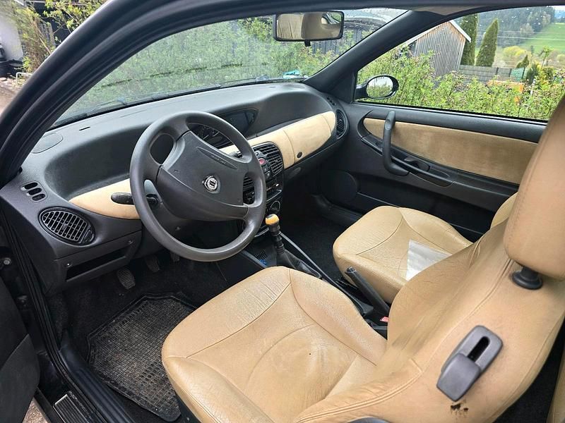 Gebraucht Lancia Ypsilon 60 PS (44 kW) 2002 Schwarz Kleinwagen