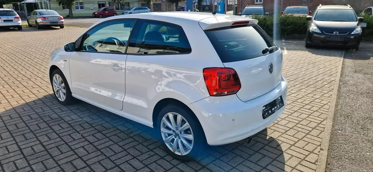 Gebraucht VW Polo Life 90 PS (66 kW) 2013 Weiß Kleinwagen