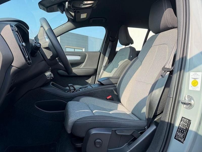 Gebraucht Volvo XC40 Core 163 PS (119 kW) 2024 Grau SUV