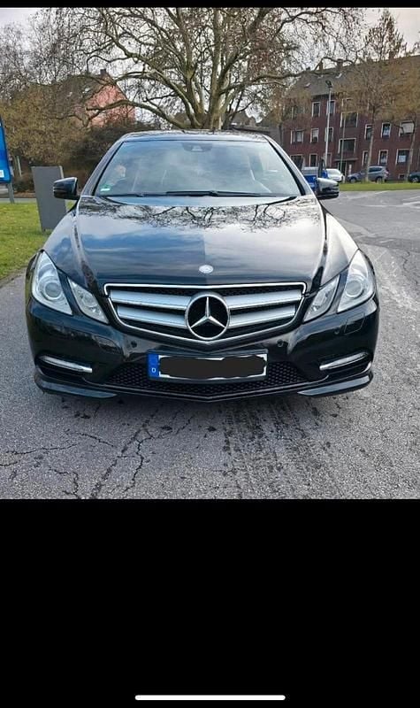 Gebraucht Mercedes E350 231 PS (169 kW) 2010 Schwarz Coupé