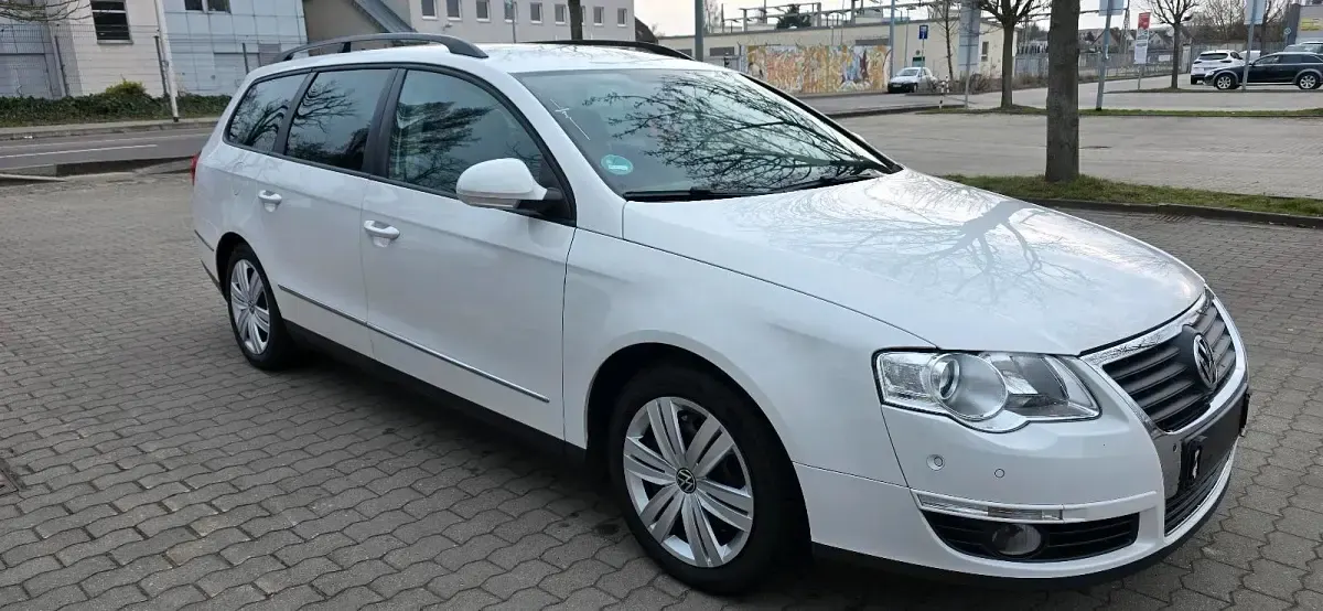 Używany VW Passat 140 KM (102 kW) 2009 Biały Kombi