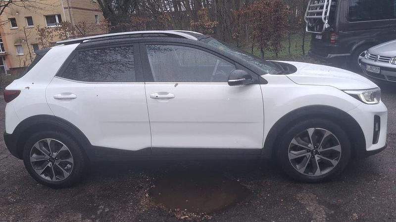 Gebraucht Kia Stonic Platinum 120 PS (88 kW) 2018 Weiß SUV