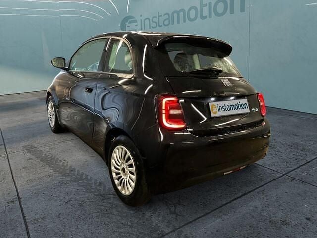 Second-hand Fiat 500e Action 69 kW (95 CP) 2022 Negru Berlinǎ