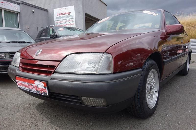 Rot Gebraucht 1989 Opel Omega Limousine | 3.950 € - Bild 1/4