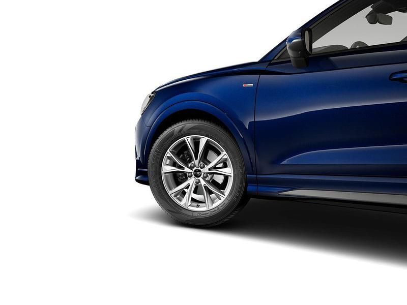 Gebraucht Audi Q3 S-Line 150 PS (110 kW) 2025 Navarrablau metallic SUV