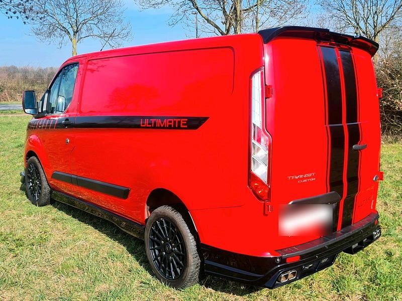 Gebraucht Ford Transit 130 PS (95 kW) 2021 Rot Van / Kleinbus