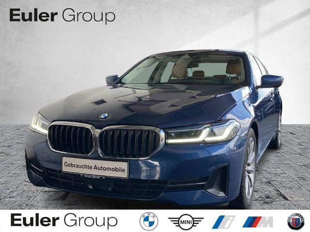 Blau Gebraucht 2022 BMW 520 Sport Line Limousine | 30.977 € (Fairer Preis) - Bild 1/4
