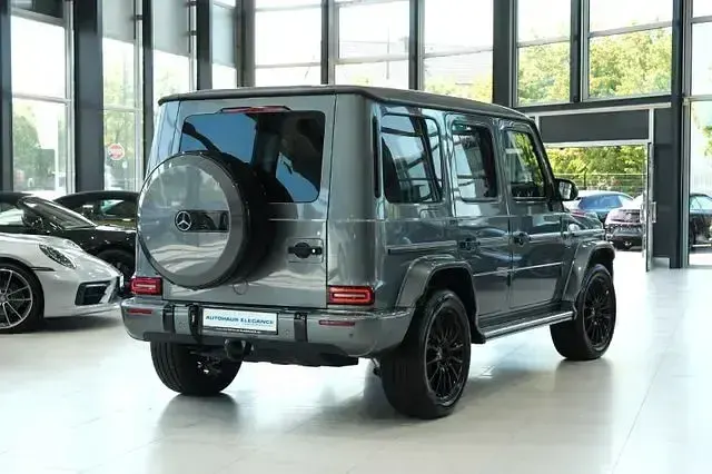 Gebraucht Mercedes G400 AMG line 330 PS (242 kW) 2022 Selenitgrau metallic SUV