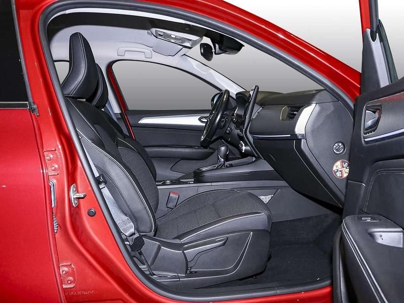 Gebraucht Renault Arkana Intens 140 PS (102 kW) 2021 Rot SUV