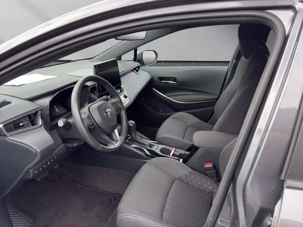 Gebraucht Toyota Corolla Business Edition 196 PS (144 kW) 2023 Grau Kombi