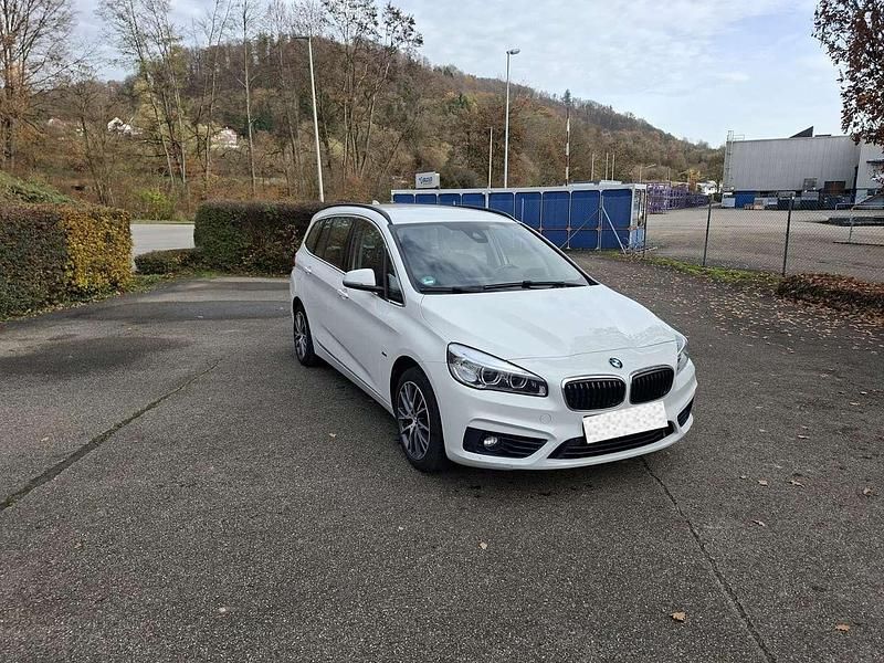 Gebraucht BMW 220 Sport Line 190 PS (139 kW) 2016 Weiß Kombi