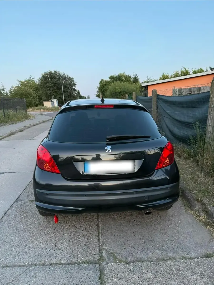 Gebraucht Peugeot 207 109 PS (80 kW) 2007 Schwarz Kleinwagen