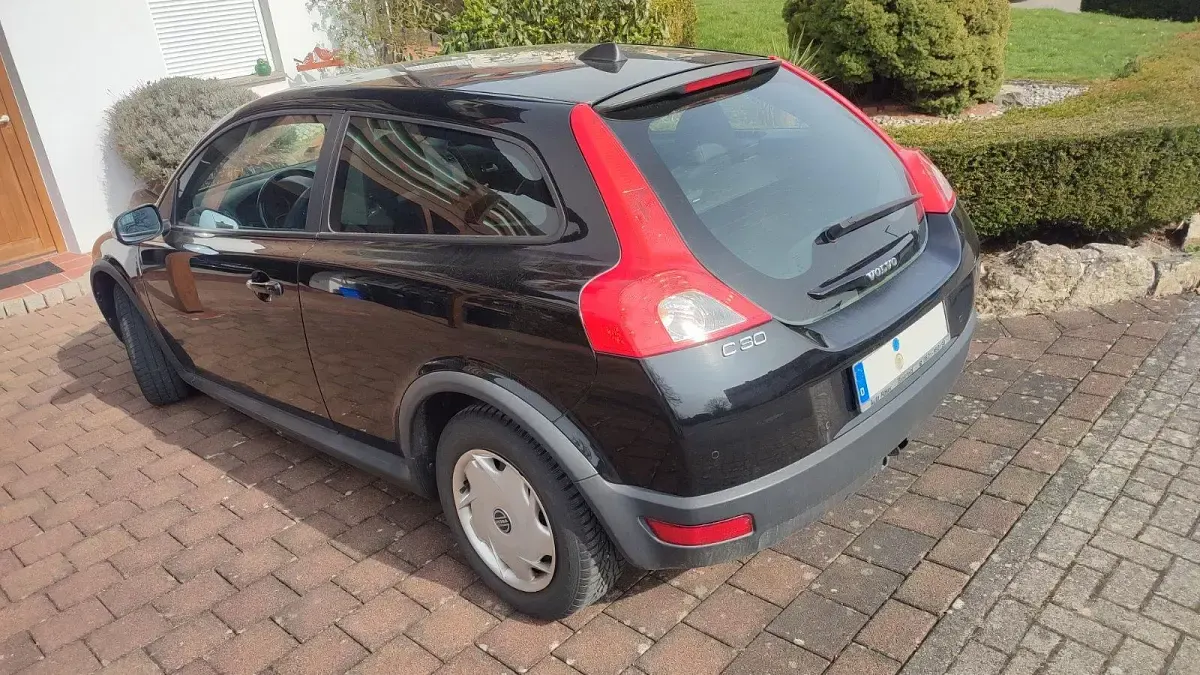 Usata Volvo C30 101 CV (74 kW) 2007 Nero Utilitaria