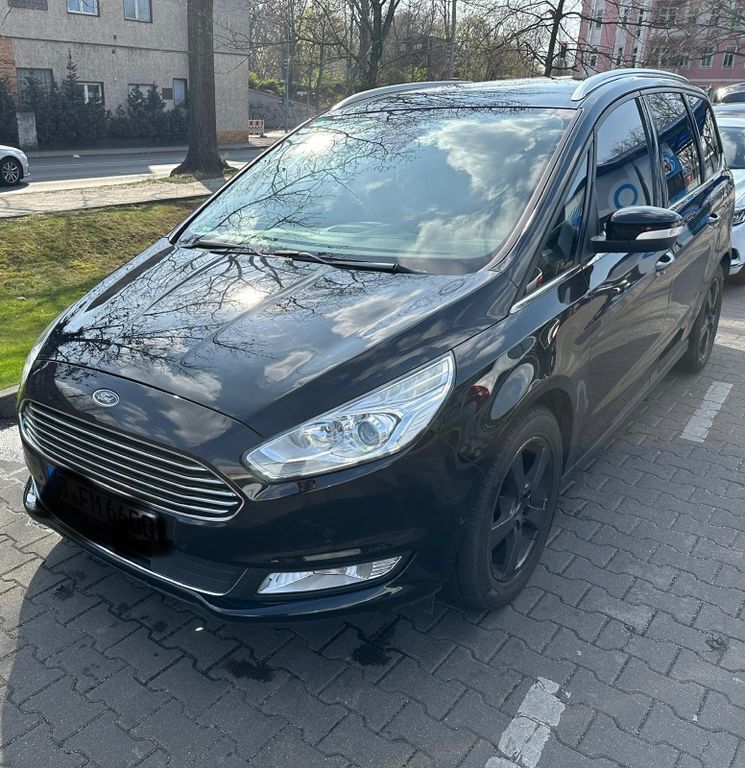 Schwarz Gebraucht 2015 Ford Galaxy Titanium Van / Kleinbus | 17.800 € (Guter Preis) - Bild 1/4