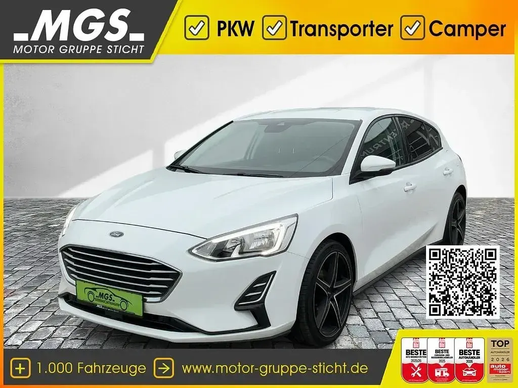 Używany Ford Focus Trend 101 KM (74 kW) 2018 Biały Sedan/Limuzyna