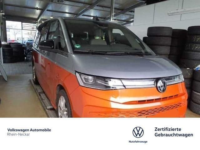 Gebraucht VW Multivan Style 150 PS (110 kW) 2023 Monosilber metallic/ energetic Van