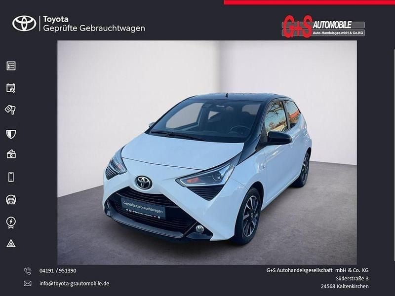 Weiß Gebraucht 2021 Toyota Aygo Kleinwagen | 12.980 € (Fairer Preis) - Bild 1/4