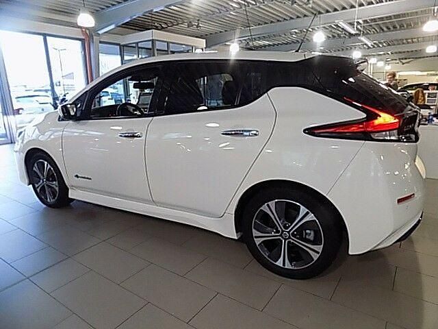 Gebraucht Nissan Leaf N-Connecta 110 kW (150 PS) 2019 Schneeweiß Kleinwagen