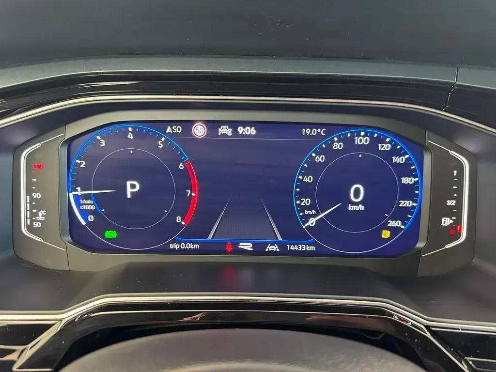 Gebraucht VW Polo R-line 116 PS (85 kW) 2025 Schwarz Kleinwagen