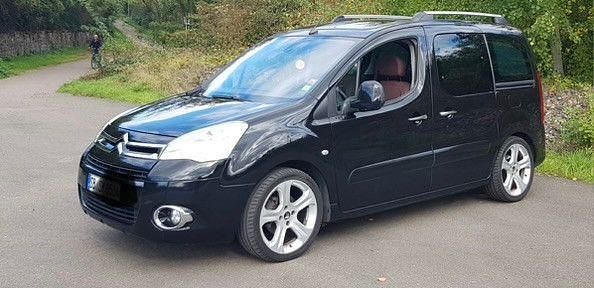 Second-hand Citroën Berlingo Exclusive 120 CP (88 kW) 2010 Negru Monovolum