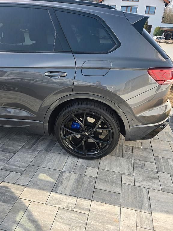 Gebraucht VW Touareg Edition 462 PS (339 kW) 2025 Grau SUV