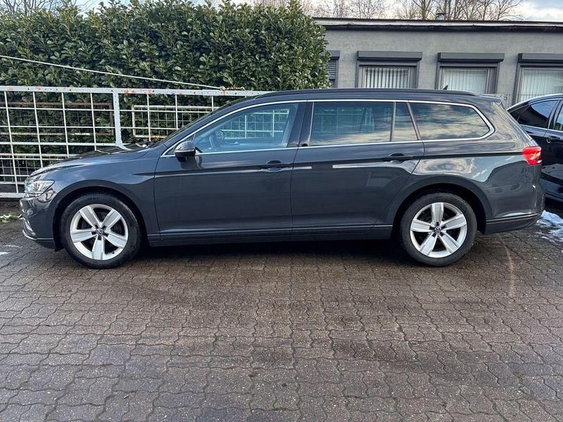 Gebraucht VW Passat 190 PS (139 kW) 2020 Grau Kombi