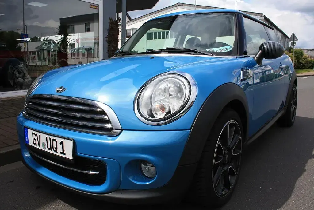 Käytetty Mini Cooper D 111 HP (81 kW) 2014 Sininen Viistoperä