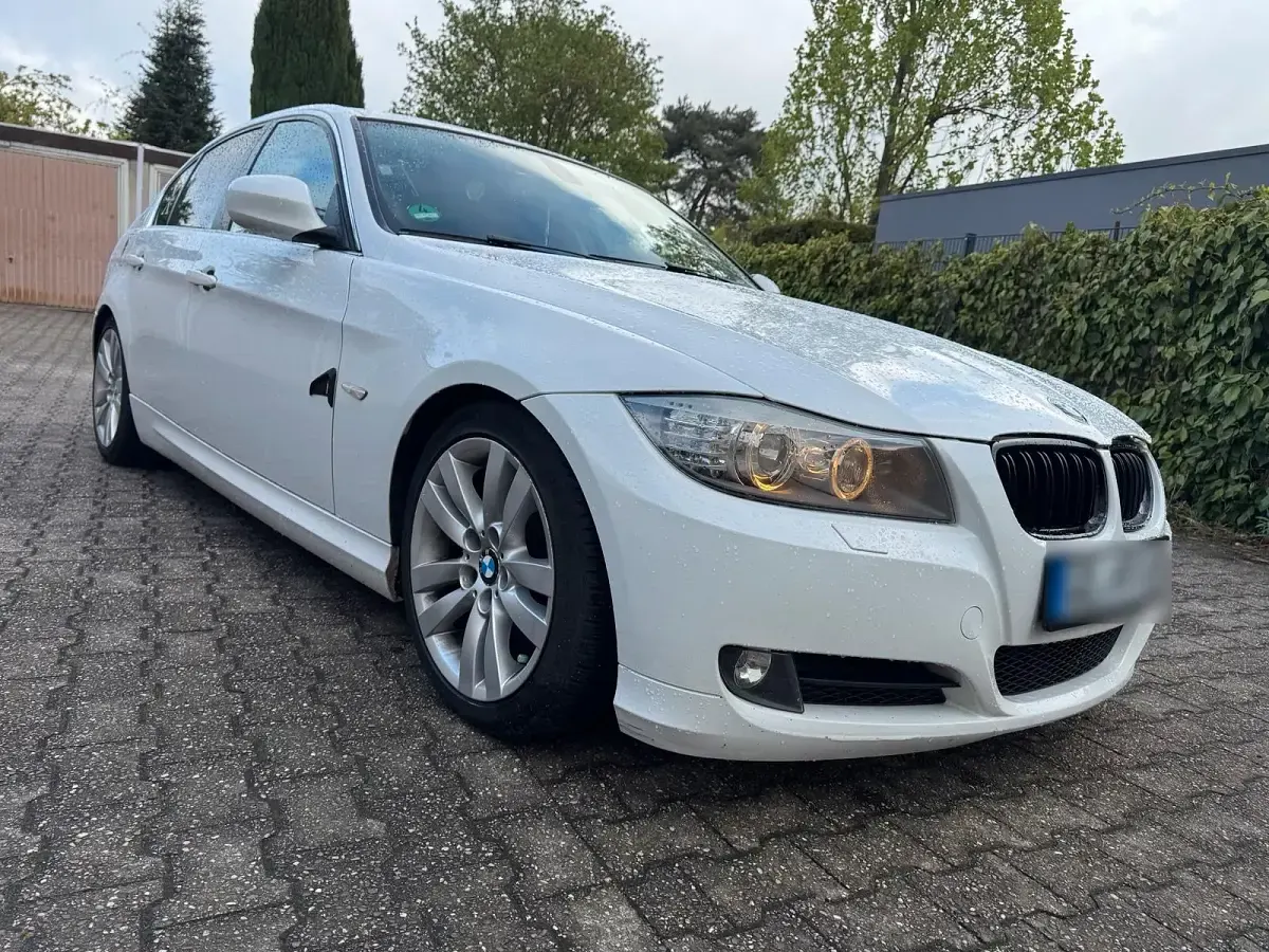 Käytetty BMW 330 245 HP (180 kW) 2011 Valkoinen Sedan