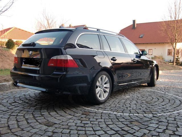 Gebraucht BMW 520 177 PS (130 kW) 2008 Schwarz metallic Kombi