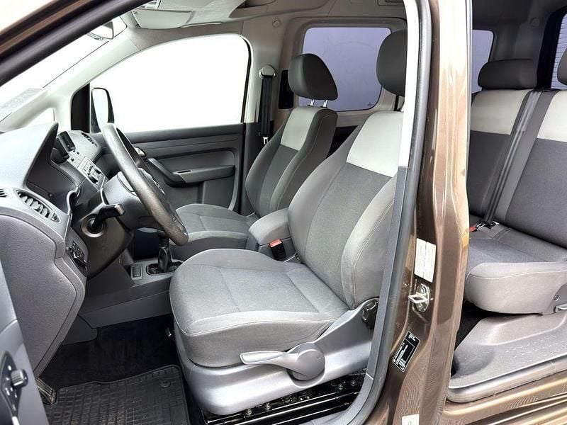 Second-hand VW Caddy 105 CP (77 kW) 2011 Maro Monovolum