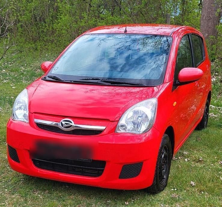 Rot Gebraucht 2009 Daihatsu Cuore Kleinwagen | 2.000 € (Fairer Preis) - Bild 1/4