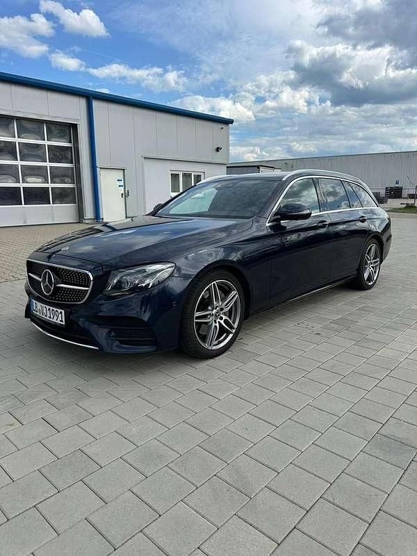 Gebraucht Mercedes E220 AMG line 194 PS (142 kW) 2019 Kombi