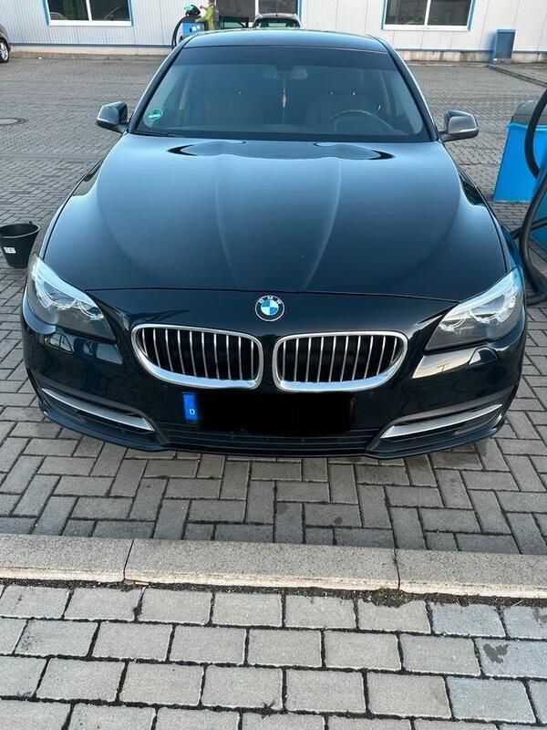 Schwarz Gebraucht 2015 BMW 520 Kombi | 10.900 € (Guter Preis) - Bild 1/4