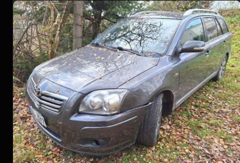 Gebraucht Toyota Avensis 177 PS (130 kW) 2008 Grau Kombi