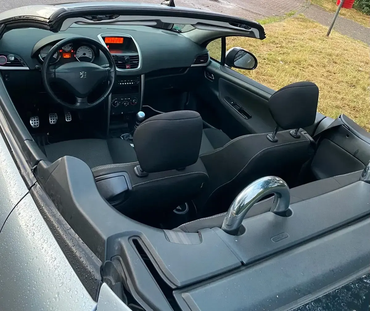 Gebraucht Peugeot 207 CC 156 PS (114 kW) 2010 Silber Cabrio