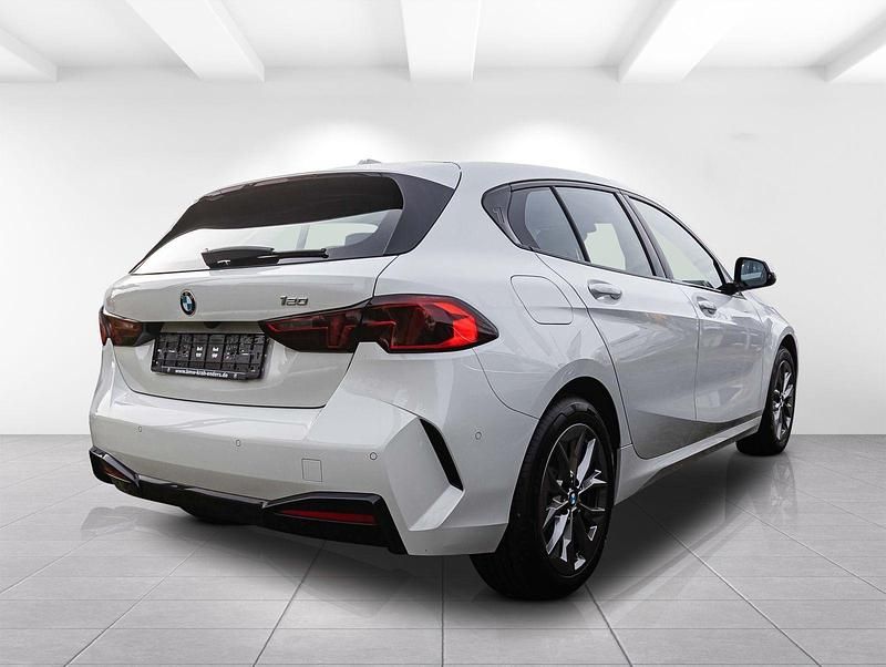 Gebraucht BMW 120 Shadowline 170 PS (125 kW) 2024 Weiß Kleinwagen