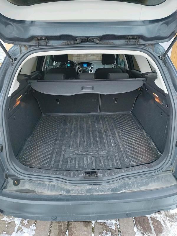 Gebraucht Ford Focus 150 PS (110 kW) 2011 Blau Kombi