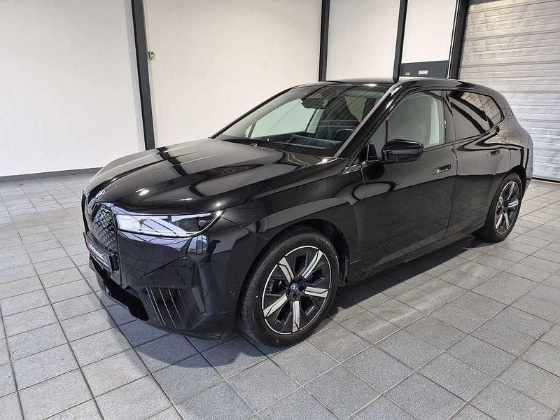 Gebraucht BMW iX Sport Line 239 kW (326 PS) 2023 Schwarz SUV