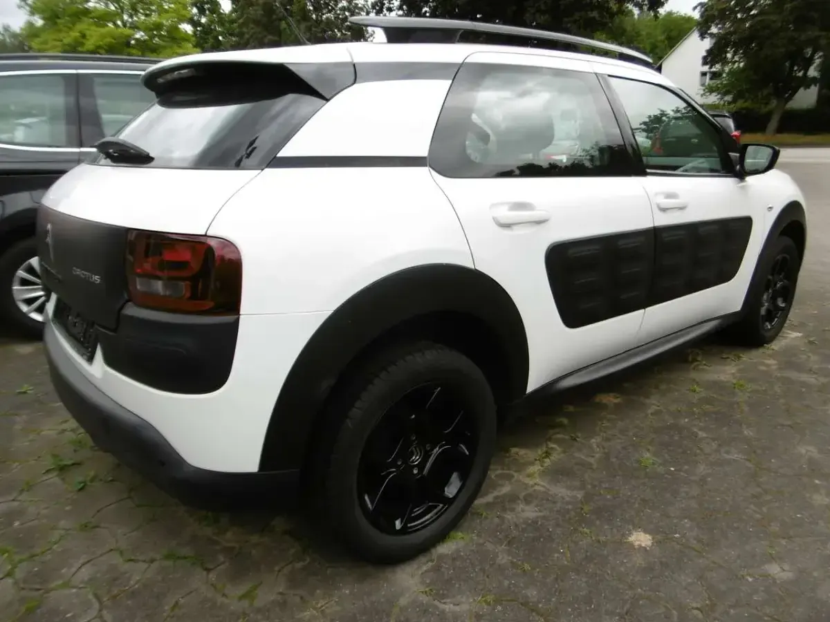 Gebraucht Citroën C4 SELECTION 110 PS (80 kW) 2017 Lack weiss banquise/deckende l SUV