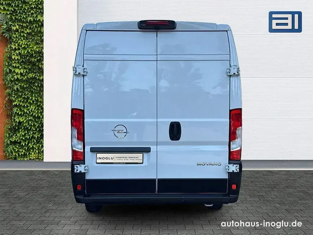 Gebraucht Opel Movano 140 PS (102 kW) 2024 Lackierung weiss icy/typ ausse Van
