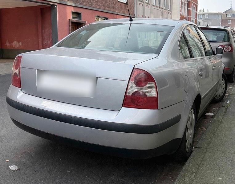 Gebraucht VW Passat 116 PS (85 kW) 2001 Silber Limousine