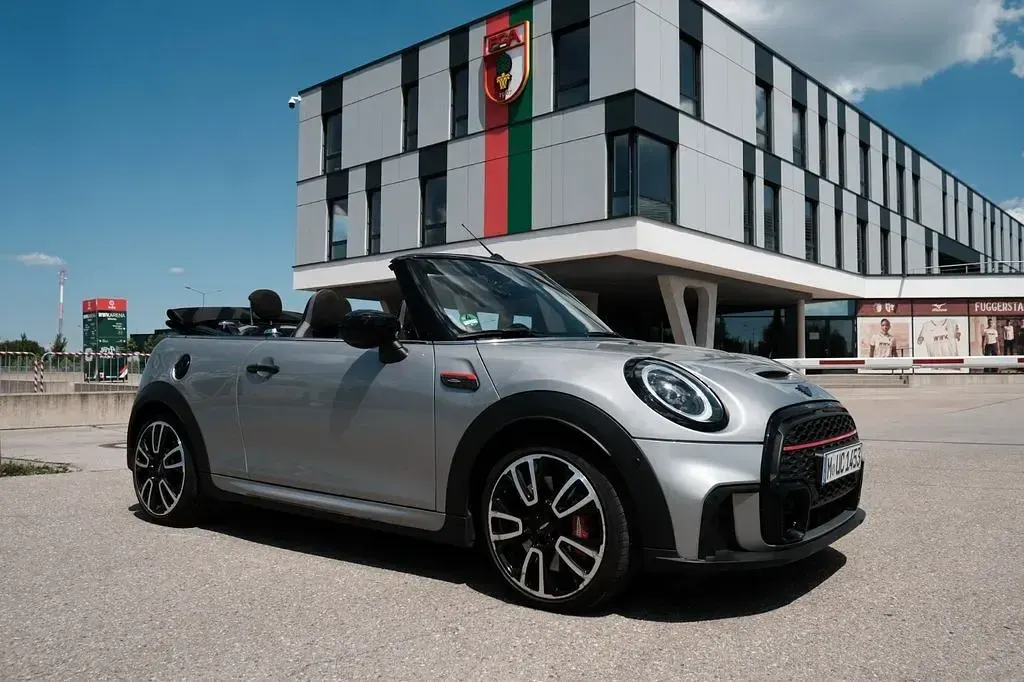 Gebraucht Mini John Cooper Works Cabriolet Premium Plus 231 PS (169 kW) 2024 Silber Cabrio