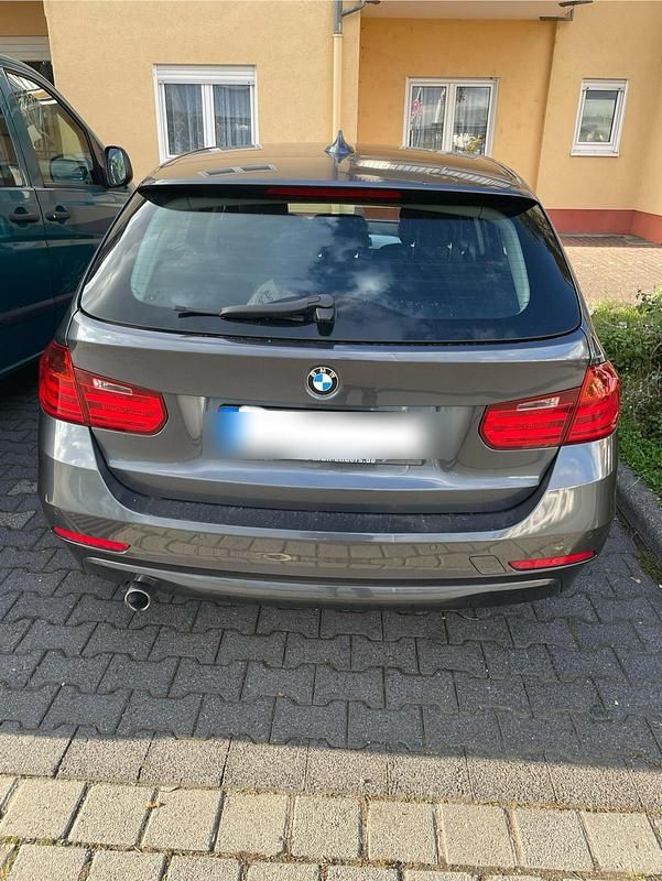 Gebraucht BMW 320 185 PS (136 kW) 2015 Andere farben Kombi