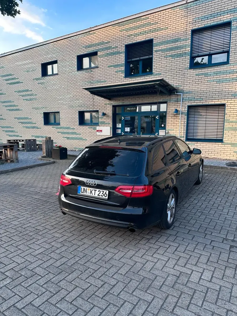 Gebraucht Audi A4 170 PS (125 kW) 2013 Schwarz Kombi