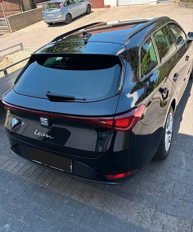 Gebraucht Seat Leon Style 150 PS (110 kW) 2022 Schwarz Limousine