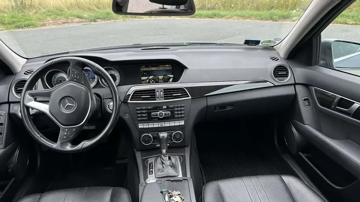 Gebraucht Mercedes C350 306 PS (225 kW) 2011 Silber Limousine