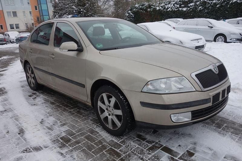 Gebraucht Skoda Octavia Ambiente 102 PS (75 kW) 2005 Beige Limousine