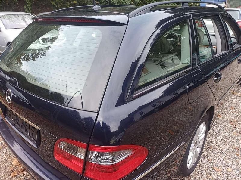 Gebraucht Mercedes E280 231 PS (169 kW) 2007 Tansanitblau Kombi