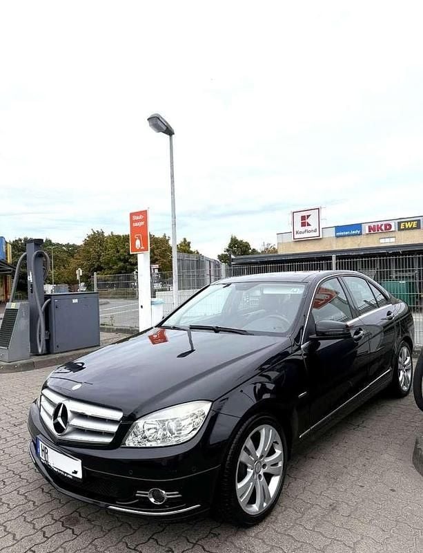 Gebraucht Mercedes C180 Avantgarde 156 PS (114 kW) 2010 Limousine